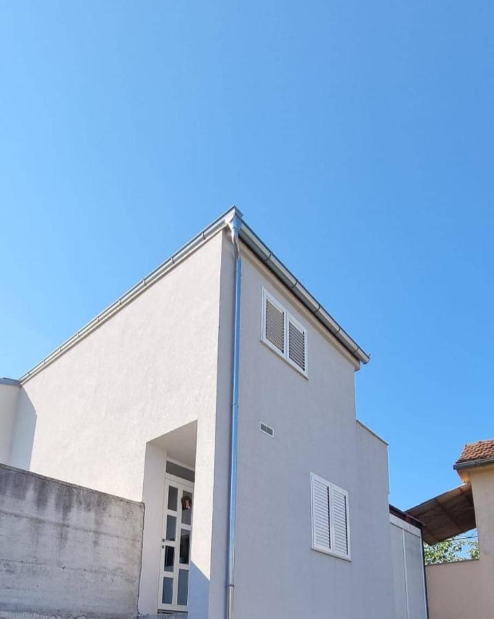 Nika Villa Bilice Exterior photo